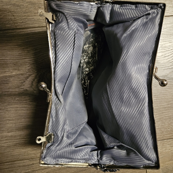 Beaded clutch purse new - Picture 3 of 3